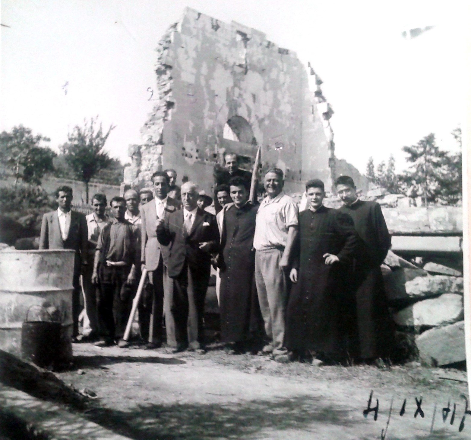history-img
