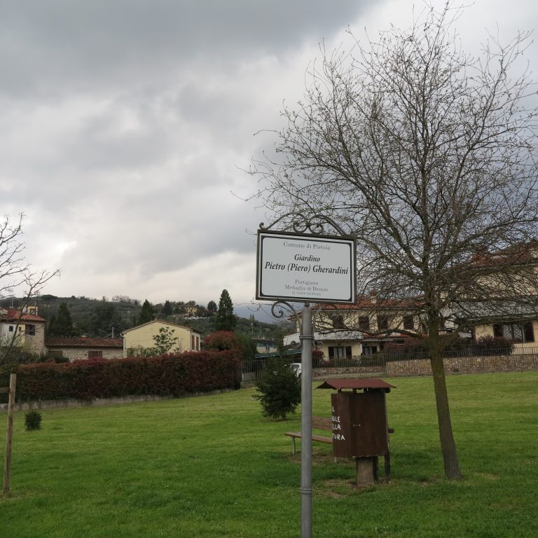 La targa e il giardino "Pietro Gherardini"