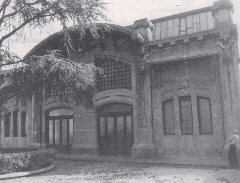 La Palazzina Coppedè all’inizio degli anni ’80 (tratto da: Gabriele Cacioli, Stefano Giobbi, Alfredo Signorini & Nevio Vanni, Le Officine Breda di Pistoia. Archeologia industriale e restauro, ECOP/Edizioni del Comune di Pistoia, Pistoia, 1981, p. 51).