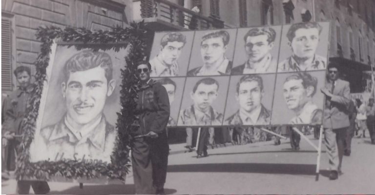 Un ritratto di Ugo Schiano viene fatto sfilare per le vie di Pistoia insieme a quelli dei fratelli Cervi e di Quarto Camurri in occasione del corteo del Primo Maggio 1950 (tratto da: Stefano Bartolini, Vogliamo quello che ci avete promesso. Democrazia e conflitto sociale nel pistoiese dalla Liberazione all’uccisione di Ugo Schiano (1944-1948), Futura Edizioni, Roma, 2023, immagine di copertina)